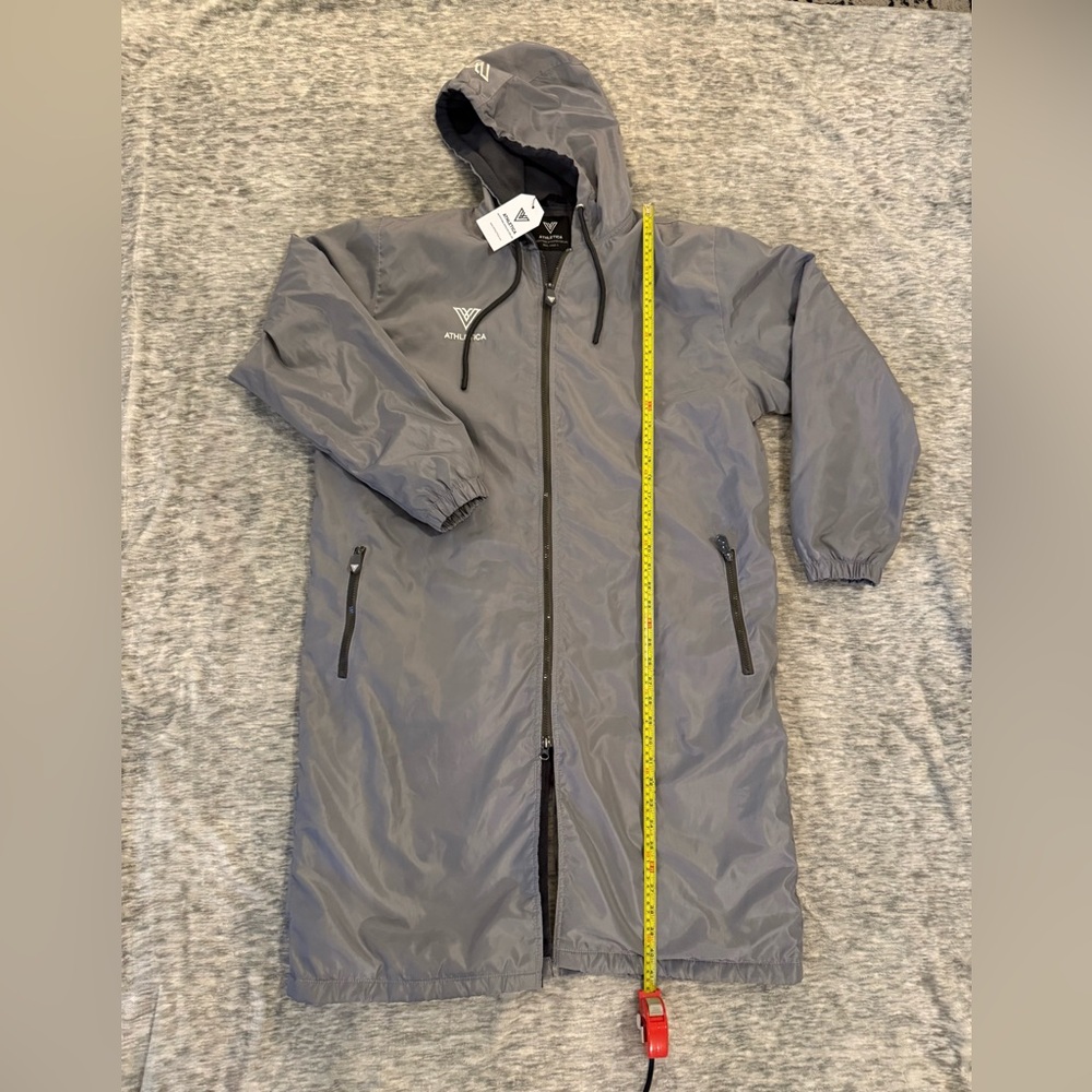 Light grey size L refurbished swim parka great condition.